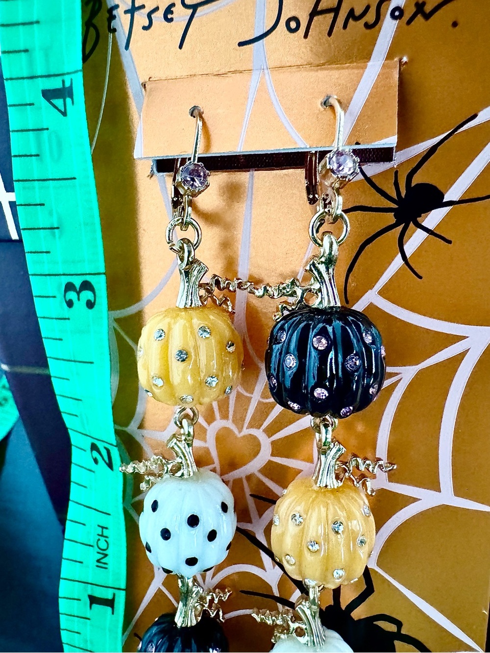 NWT Betsey Johnson Pretty Spooky Pumpkin Linear Drop Mismatched Earrings - Picture 2 of 4